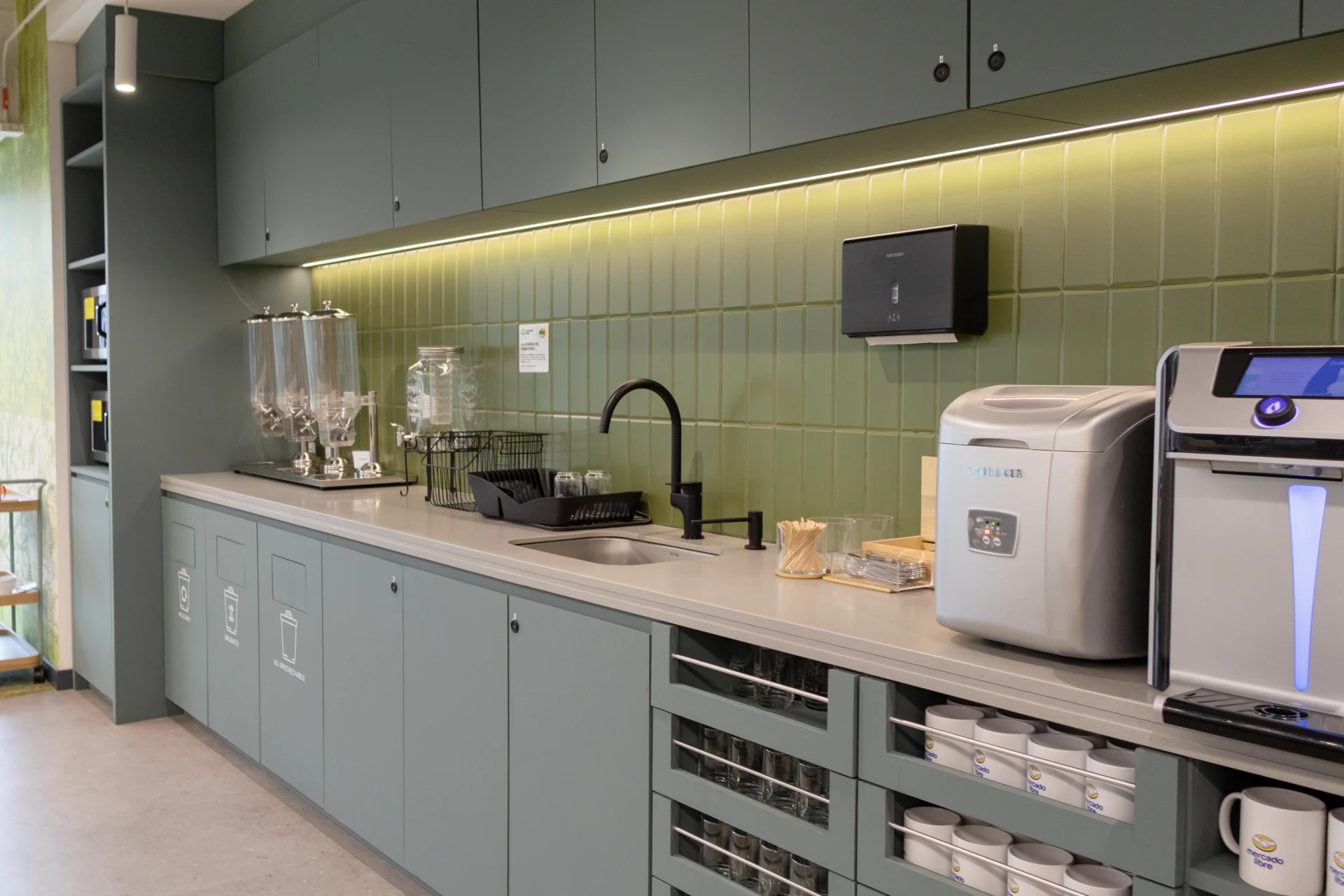 Más allá del plano: una visita a las oficinas de Mercado Libre en Colombia 1