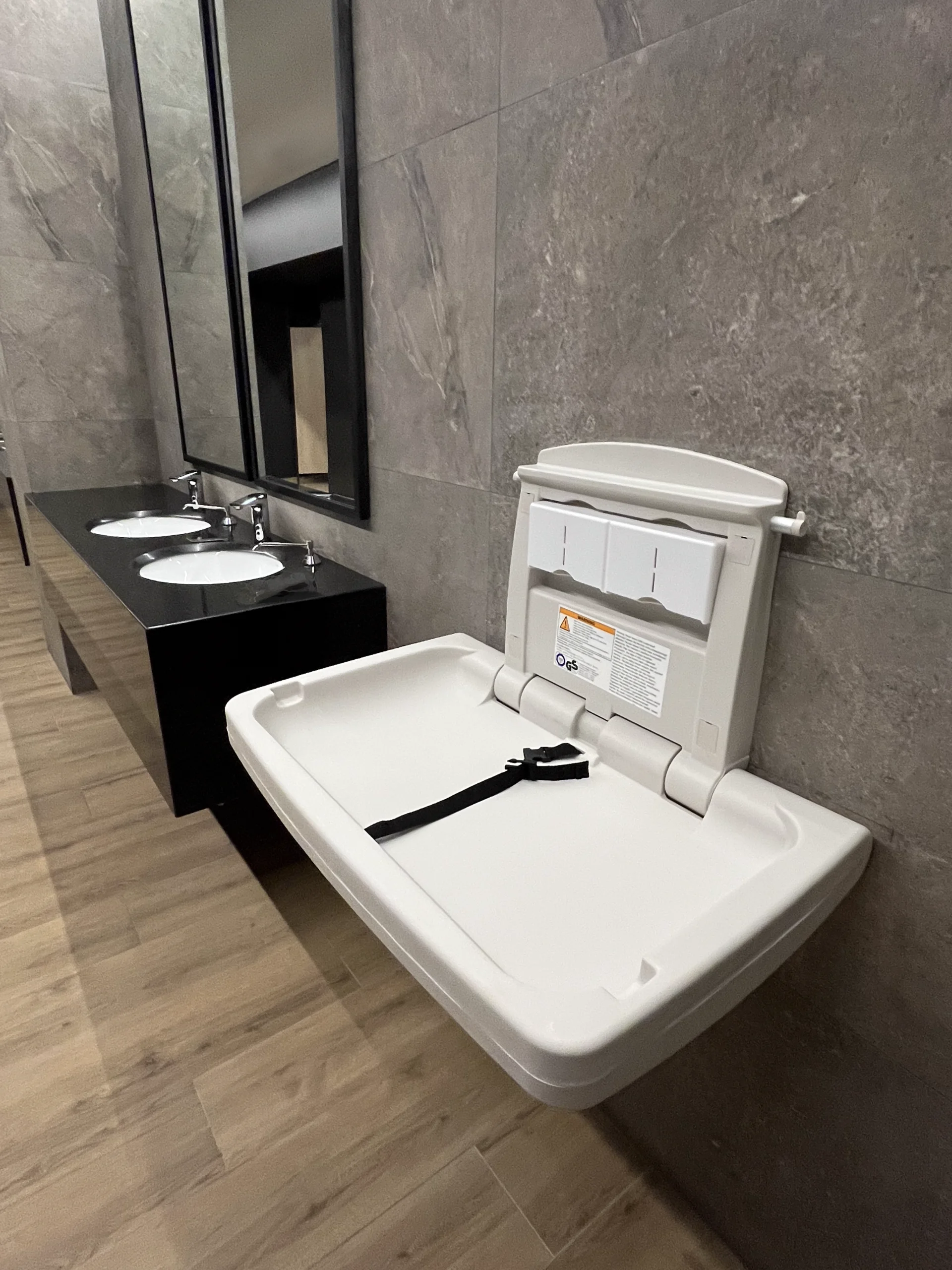 Cine Viziona en El Edén: redefiniendo la experiencia del cine en Bogotá 6 1 scaled