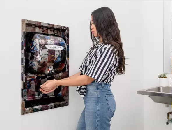 Personalización del baño con Excel Dryer AFH All Access.jpg